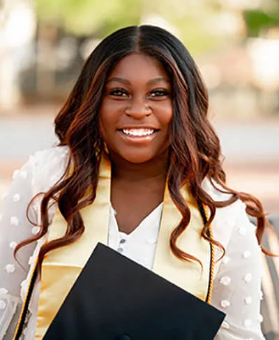 Amaya Cook, SLP at Adapt and Go Therapy